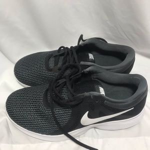 Nike Revolution 4 Men’s Running Shoe Black